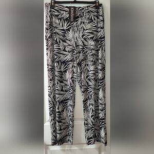 Kim & Co Black and White Leaf Print Pants